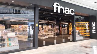FNAC da el salto a vender paneles fotovoltaicos para autoconsumo con POWEN