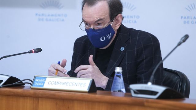 El secretario xeral de Universidades, José Alberto Díez de Castro, comparece en la comisión.