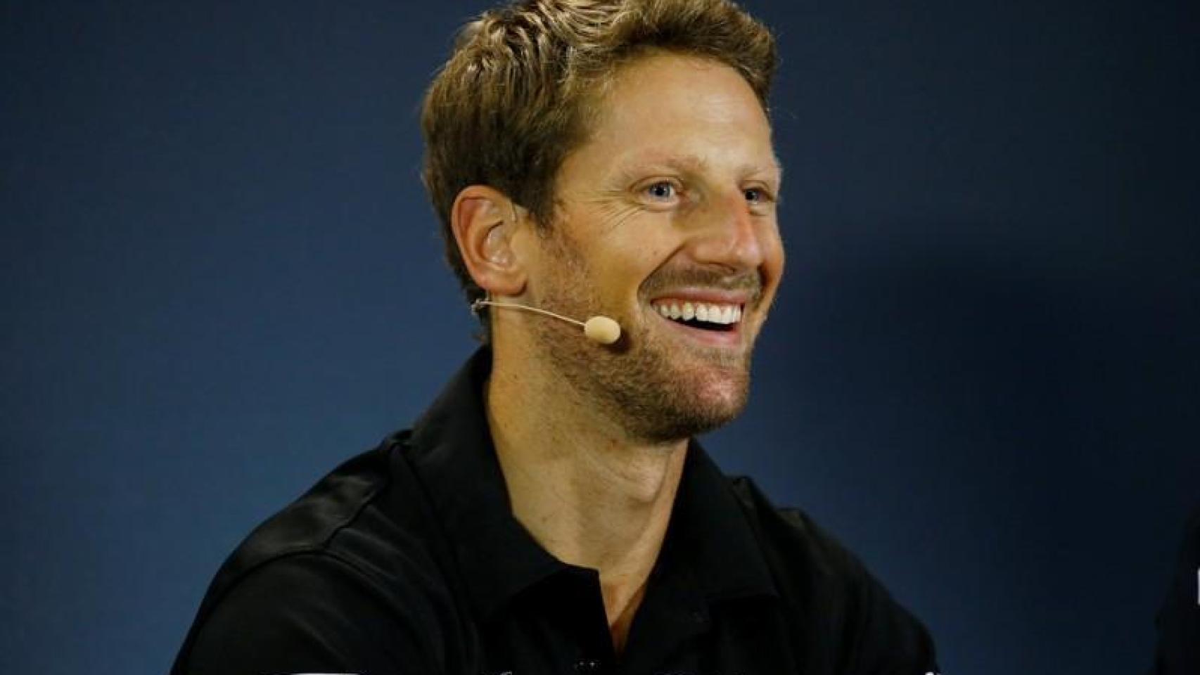 Grosjean durante una rueda de prensa con Haas