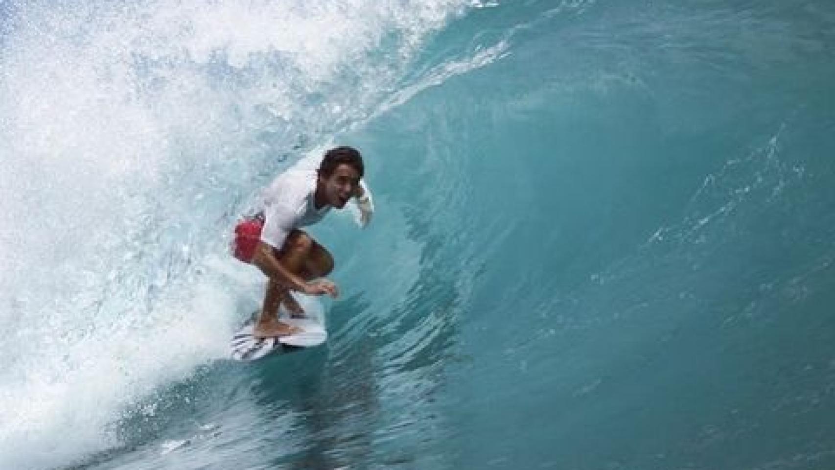 Pedro Tanaka, promesa del surf mundial. Instagram (@pedro_tanaka)