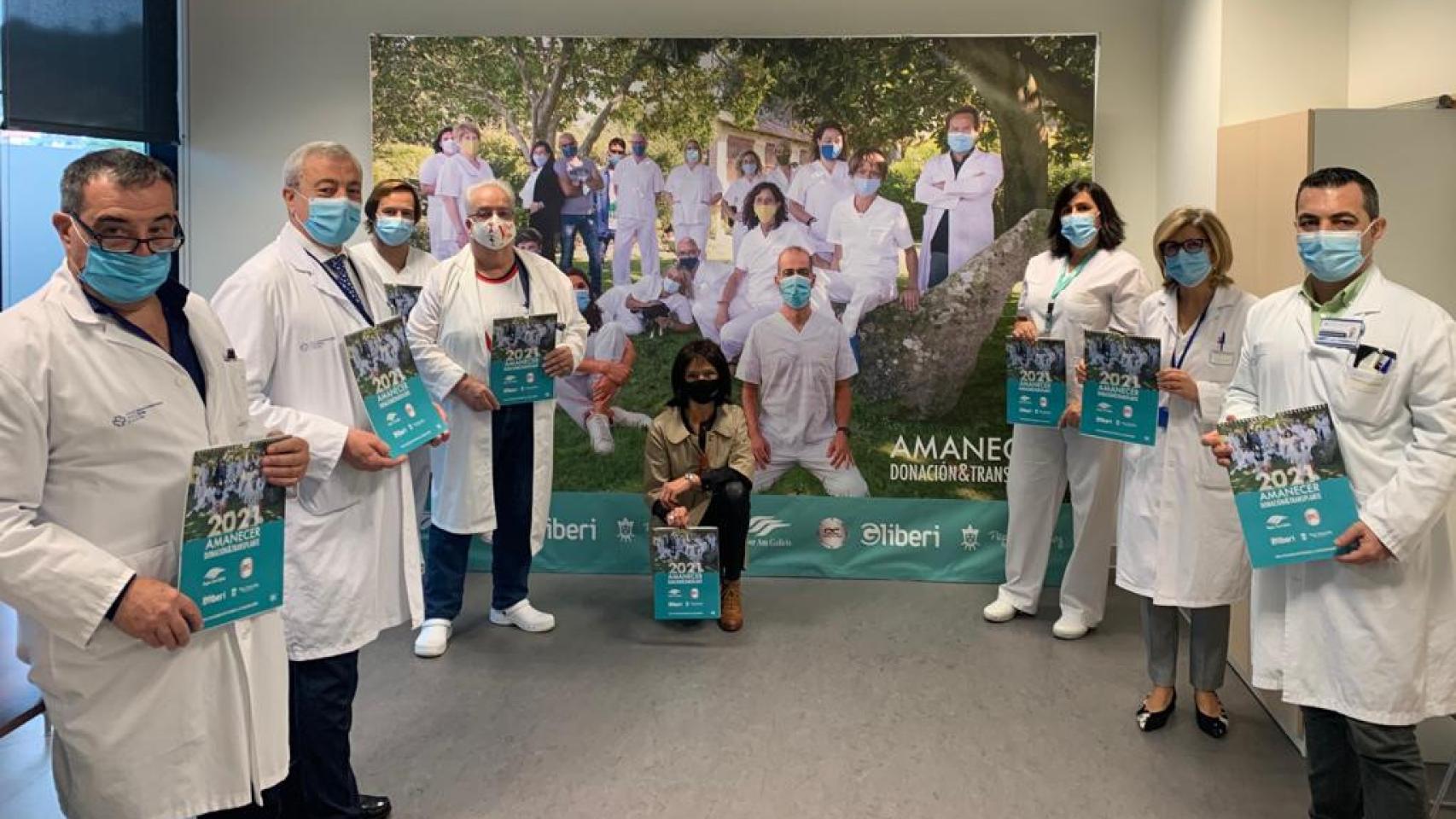 Profesionales sanitarios del área de Vigo crearon el calendario Amencer 2021