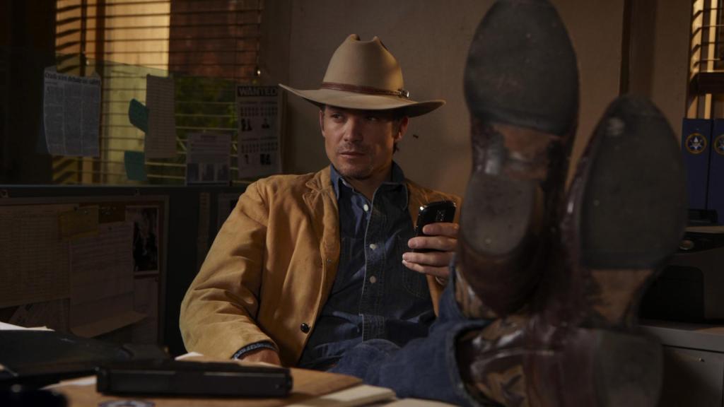 Timothy Olyphant como el marshal Raylan Givens.