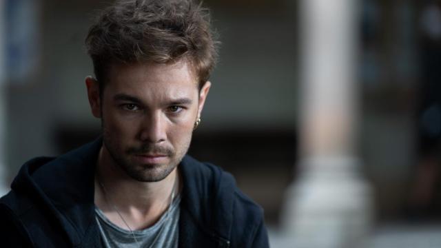 Carlos Cuevas como Pol Rubio.