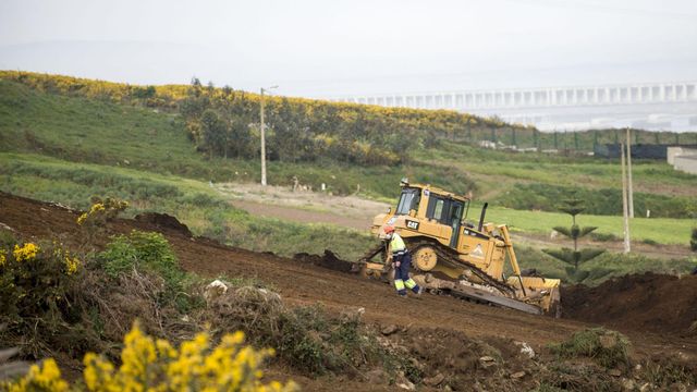 Inicio de los trabajos para construir el poliducto en A Coruña.