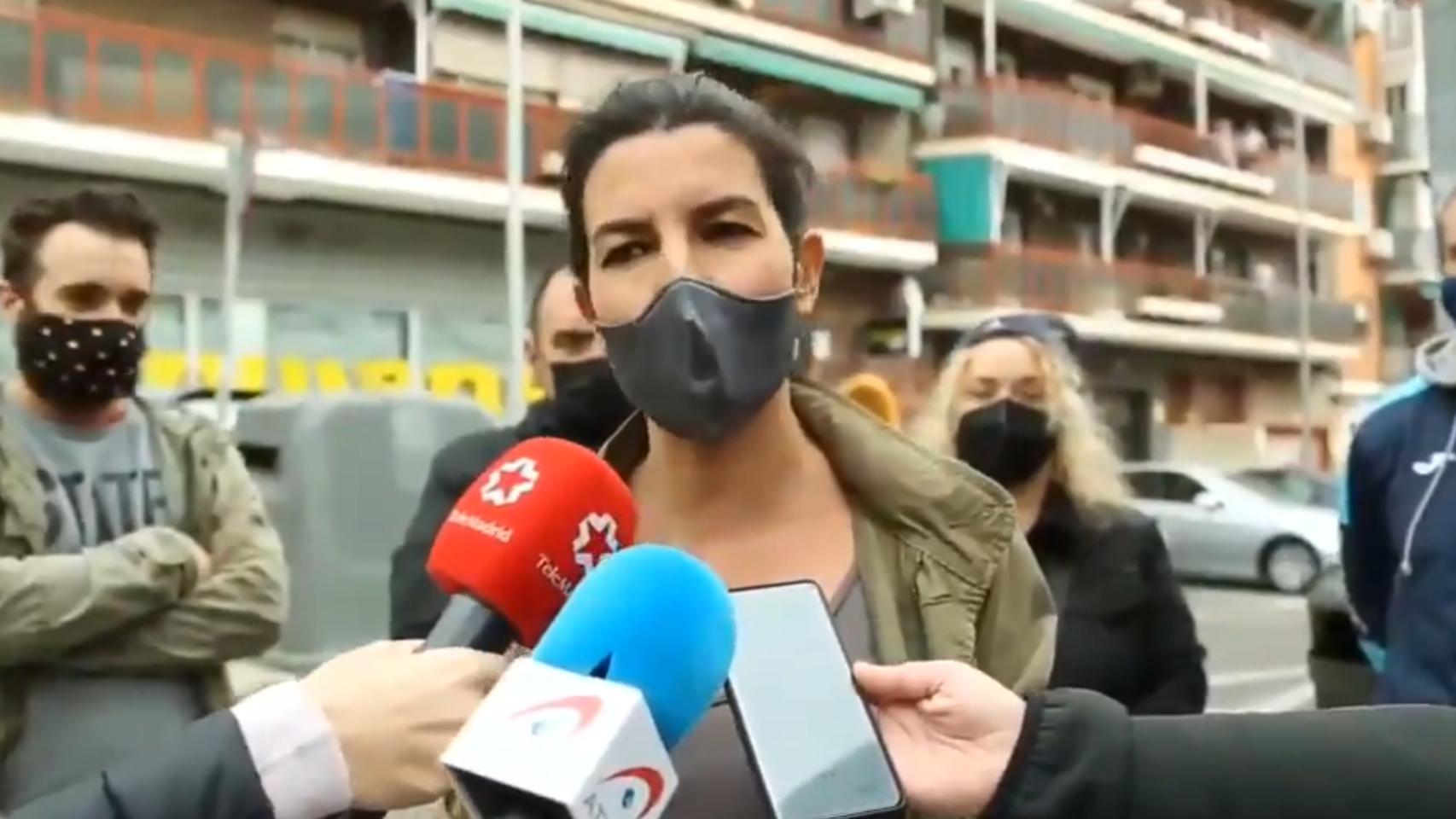 La candidata de Vox a la Comunidad de Madrid, Rocío Monasterio, este viernes en el distrito de Ciudad Lineal.