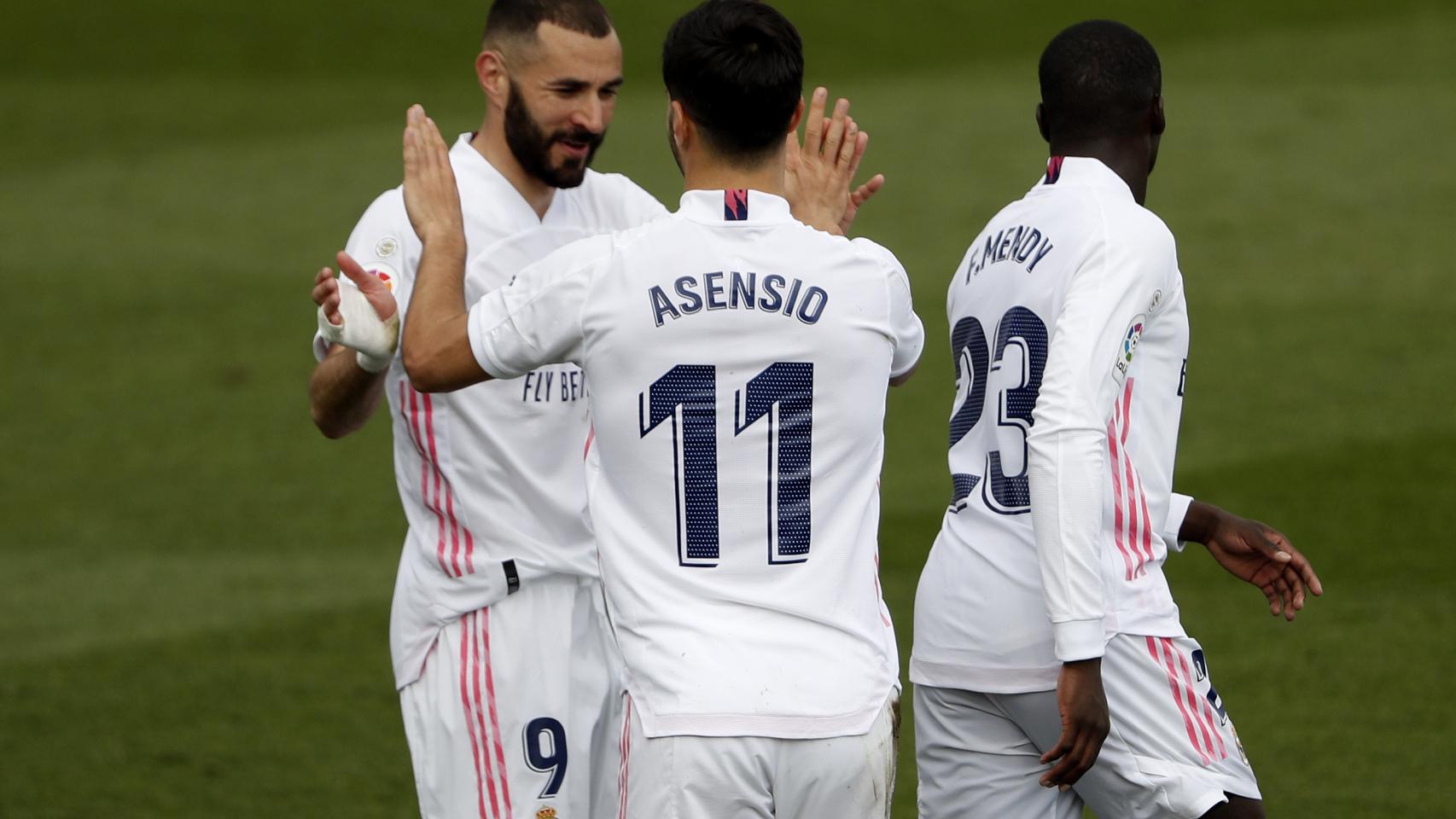 Marco Asensio celebra su gol al Eibar