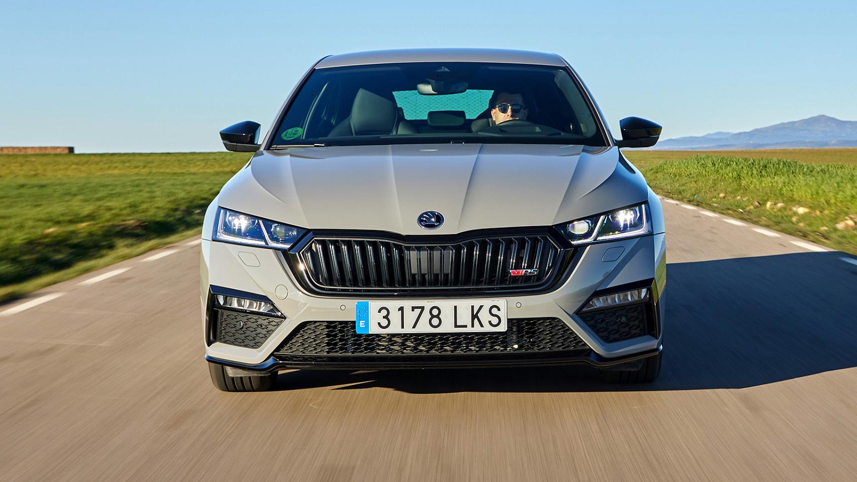 Nuevo Skoda Octavia RS 2021: todas las fotos de esta berlina deportiva, ahora con etiqueta cero