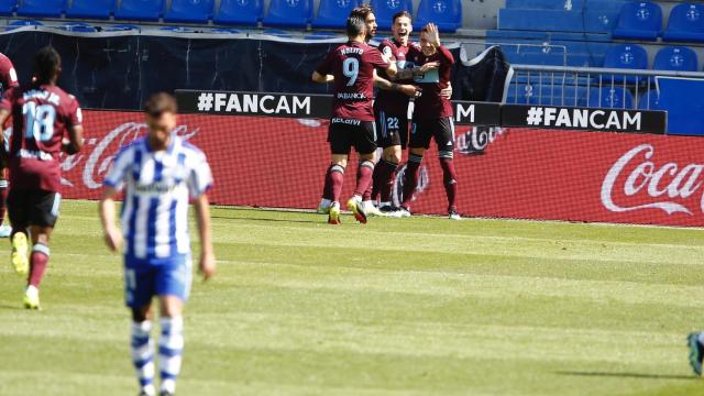 Los jugadores del Celta celebran un gol ante el Alavés