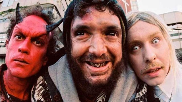 Imagen promocional de Maldito, de The Parrots y C. Tangana.