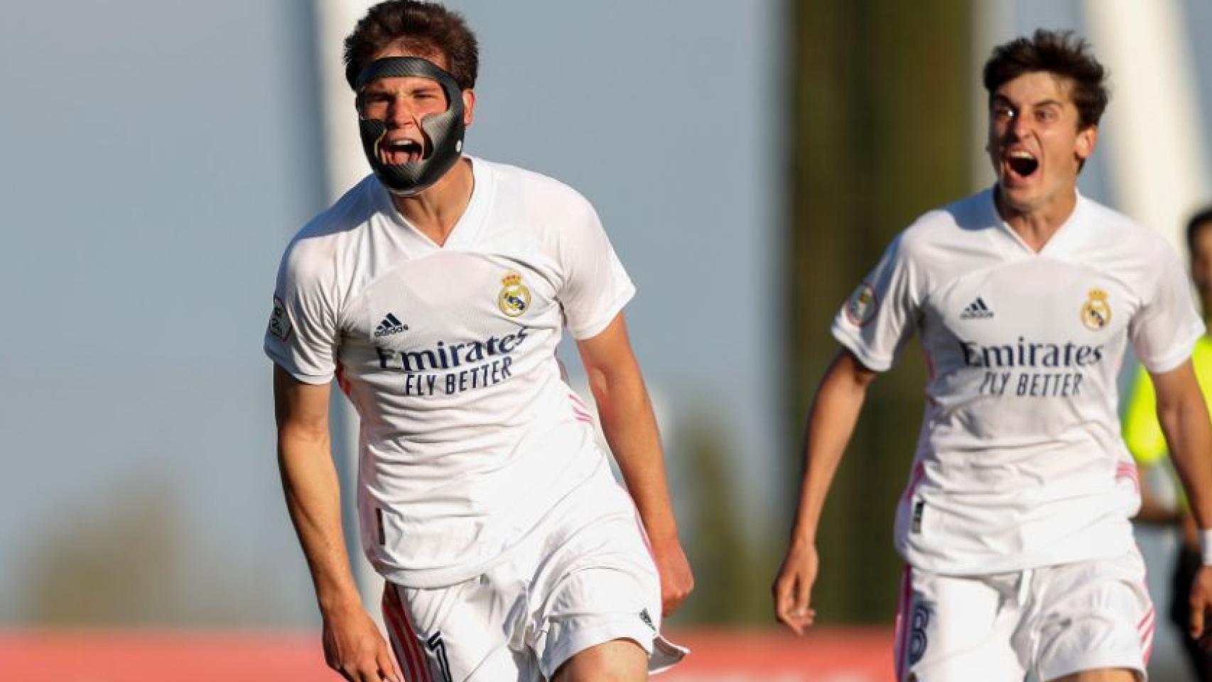 Latasa celebra un gol con el Real Madrid Castilla
