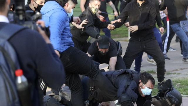 4aff1216e13ad1c2c31da95bcefe3b9ad996506c