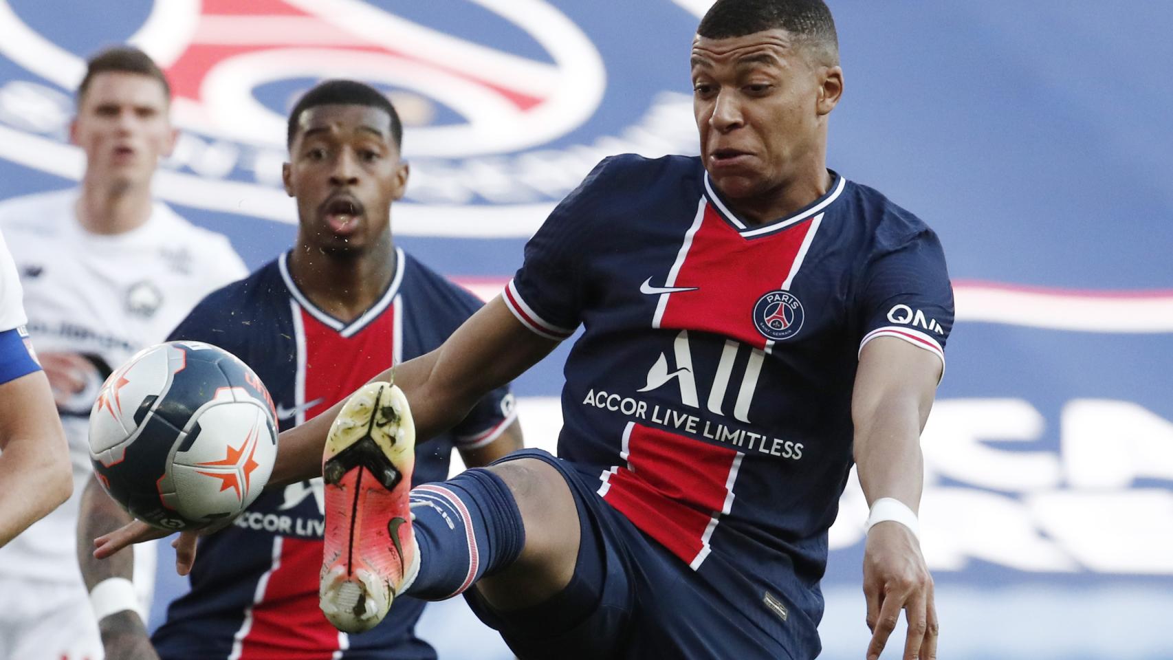 Kylian Mbappé, durante un partido con el PSG