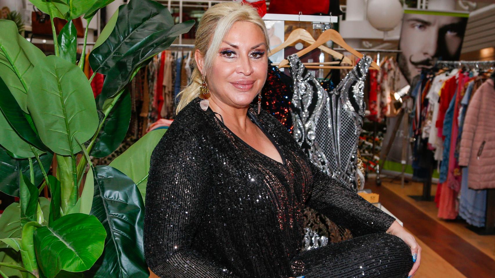 Raquel Mosquera en su tienda.