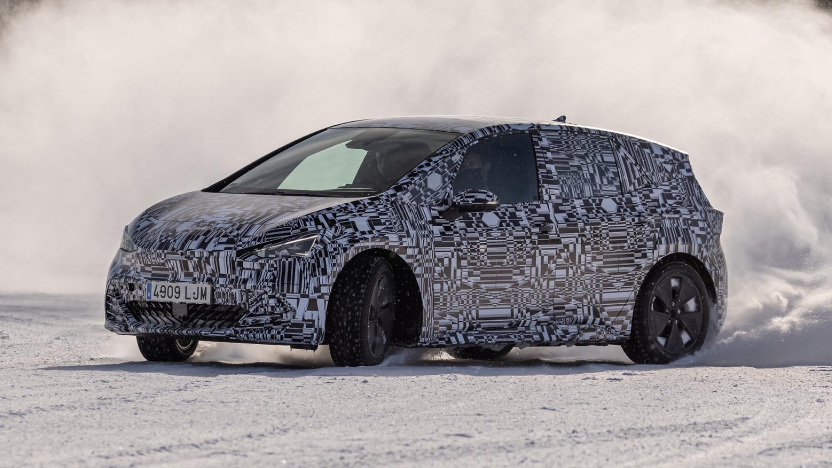 A 30 grados bajo cero y en pistas de hielo: así desarrollan Seat y Cupra su primer coche eléctrico