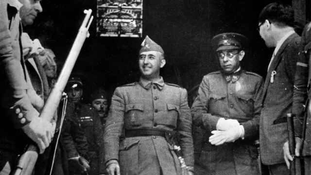Franco, con el general Mola en el 18 de julio de 1936, día en que se alzaron en armas.