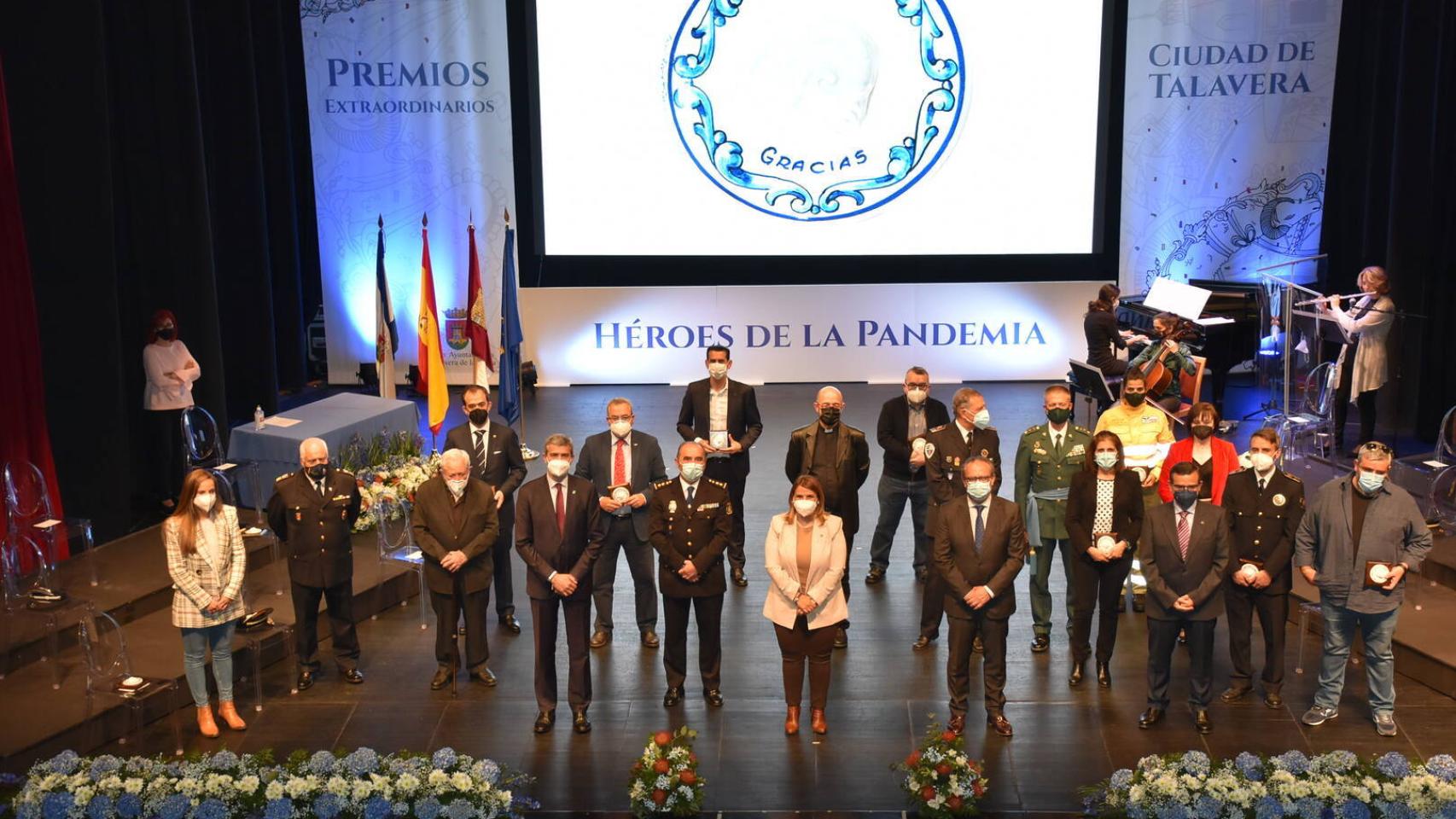 Talavera homenajea a sus héroes que han luchado contra la pandemia 1