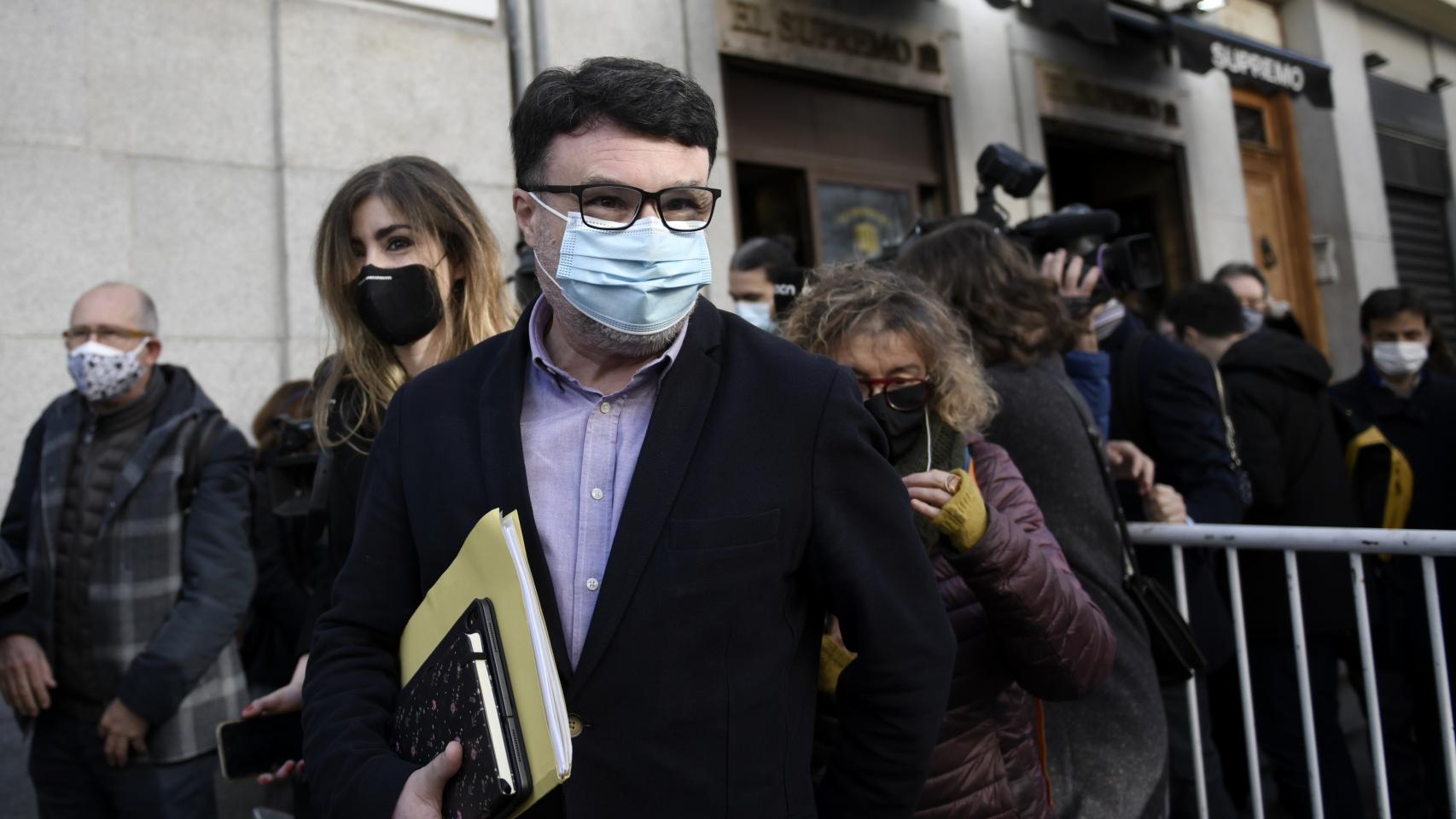 El dirigente de ERC Joan Josep Nuet a las puertas del Tribunal Supremo.