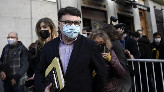 El dirigente de ERC Joan Josep Nuet a las puertas del Tribunal Supremo.