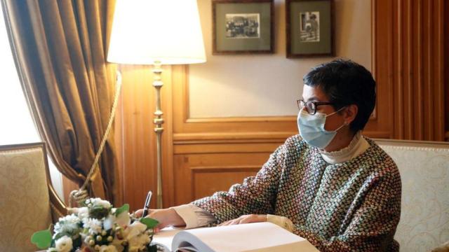 Arancha González Laya,  ministra de Asuntos Exteriores, en su viaje a Letonia la pasada semana.