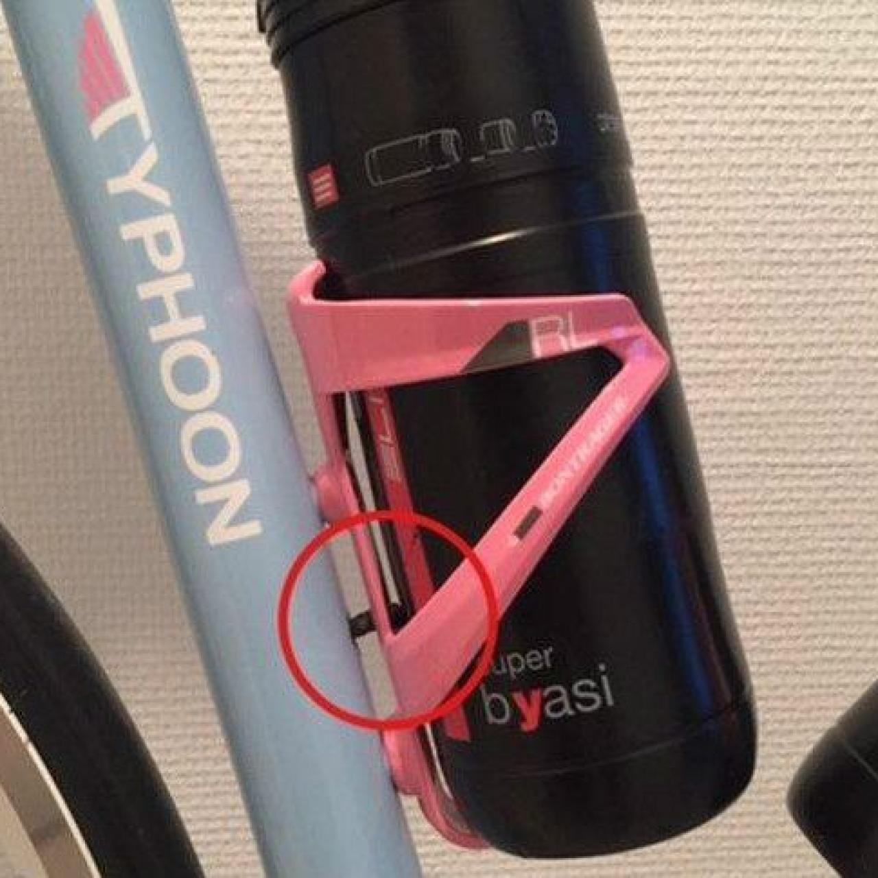 Así sería el sistema de Typhoon para instalar un motor en una bici de competición de forma discreta