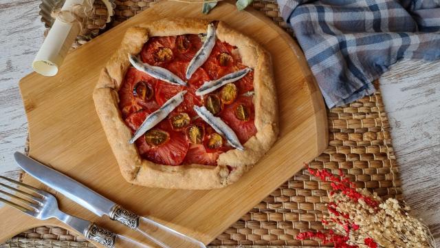 Tarta de tomate y boquerones