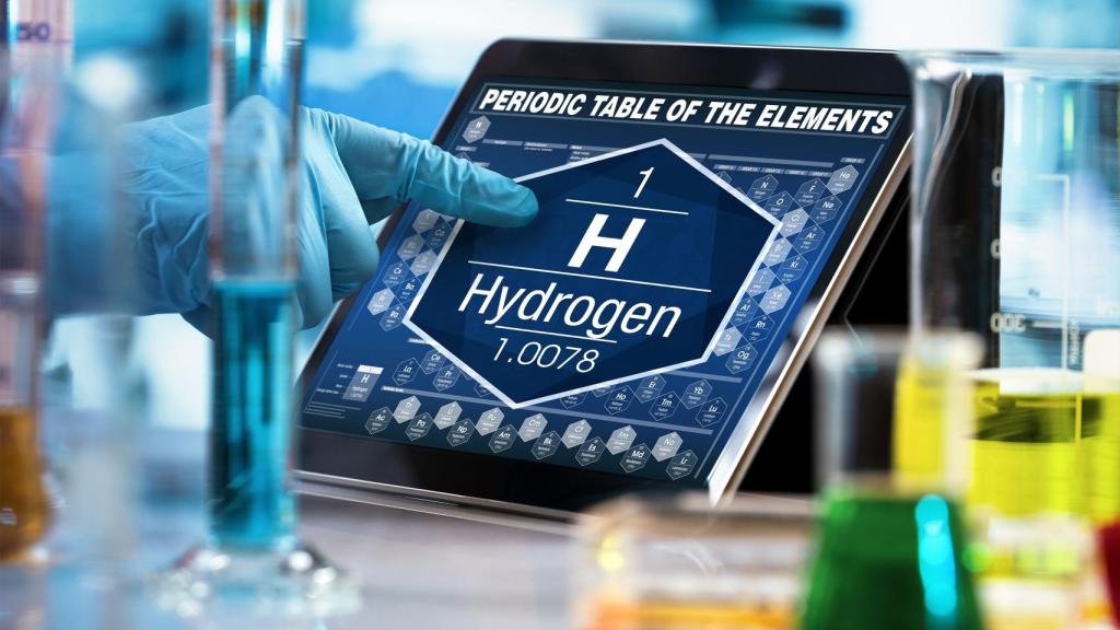 Un científico maneja una tableta en el laboratorio.