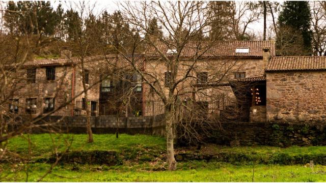 Exterior de la casa rural Yoruba en Ames.