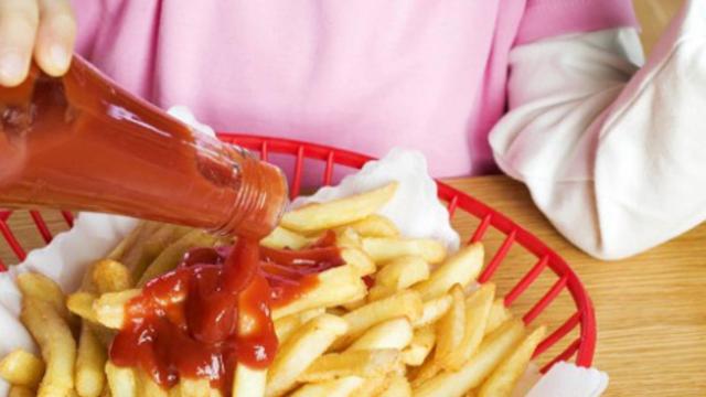 Kétchup y patatas fritas, la perdición de la chiquillería.