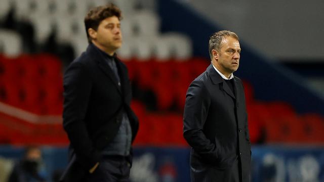 Pochettino y Hans Flick, durante el PSG - Bayern