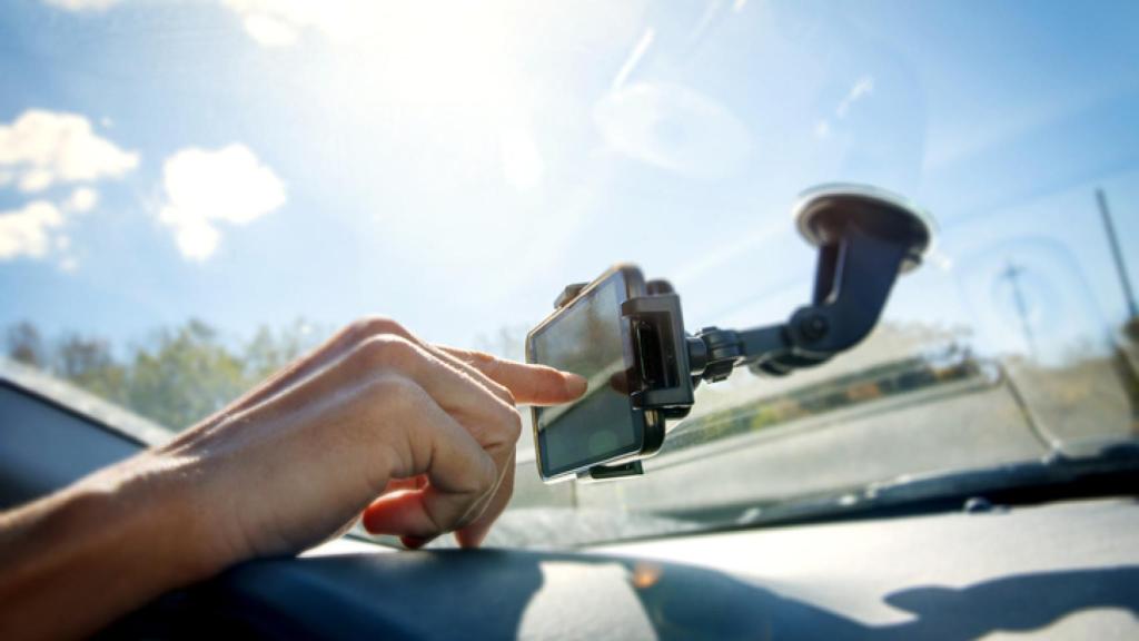 Así es la nueva multa de la DGT respecto al uso del móvil.