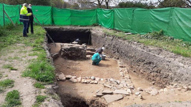 Restos de una domus romana hallados en el barrio del Carmen de Lugo.
