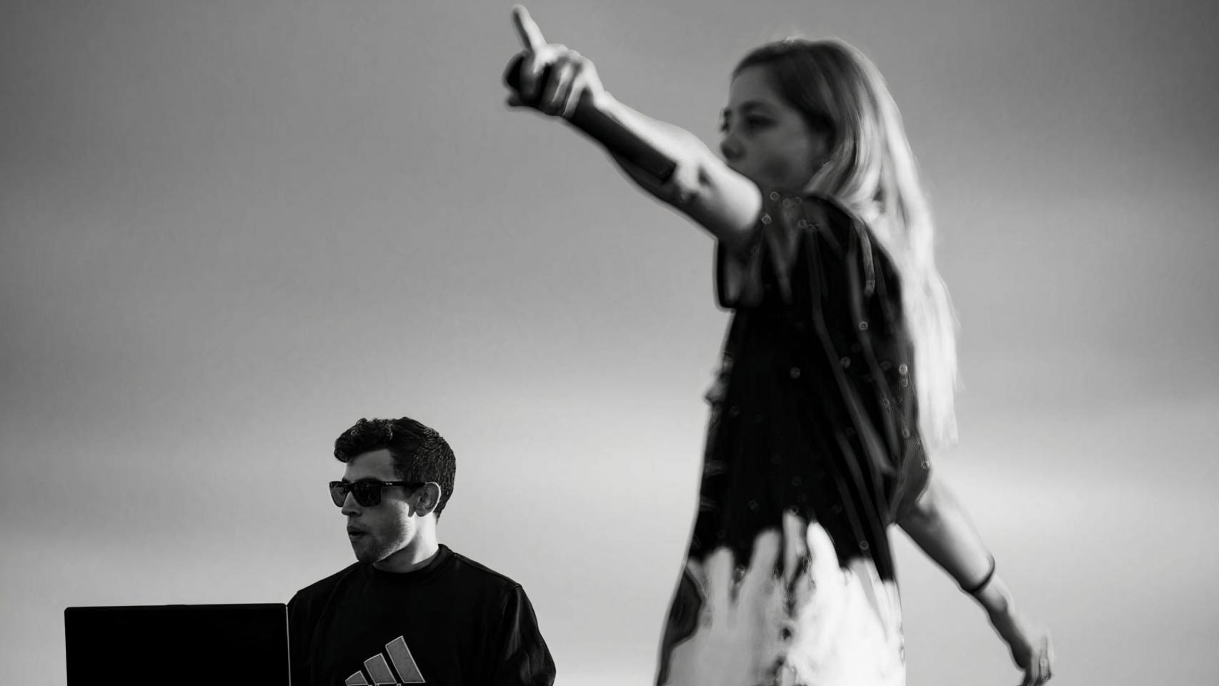 Laura LaMontagne & Pico Amperio.