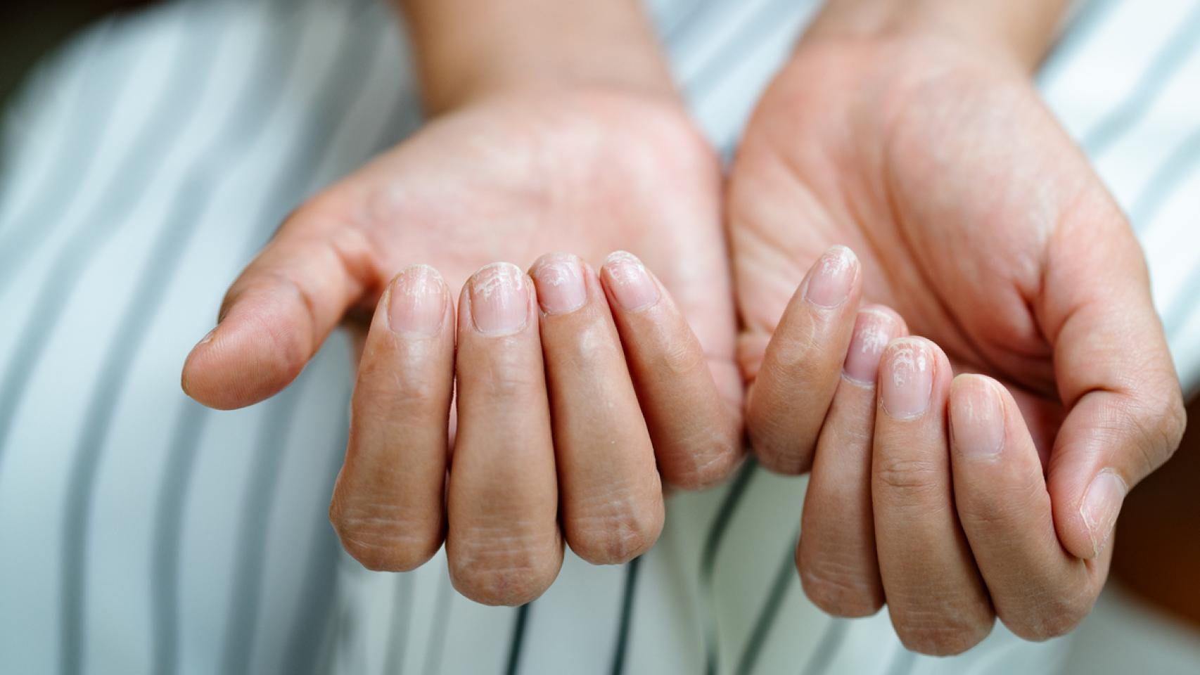 ¿Tus uñas se rompen constantemente? Estos son los productos para endurecer las uñas que necesitas