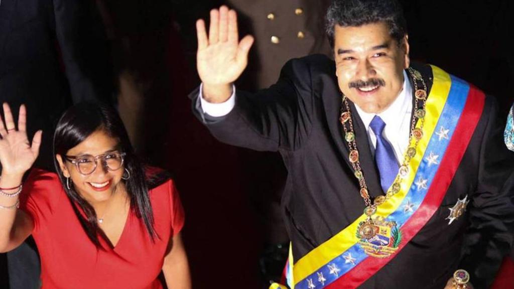 Nicolás Maduro with his vice president, Delcy Rodríguez