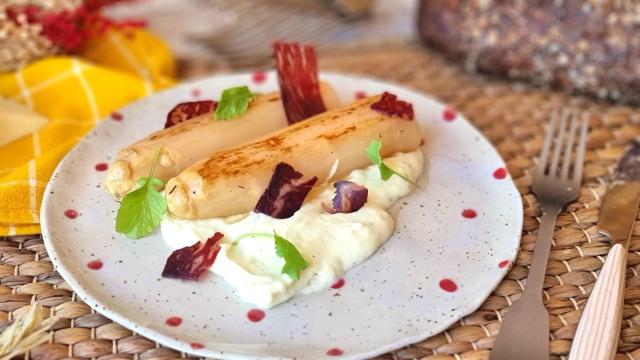 Espárragos blancos, cecina y aligot.