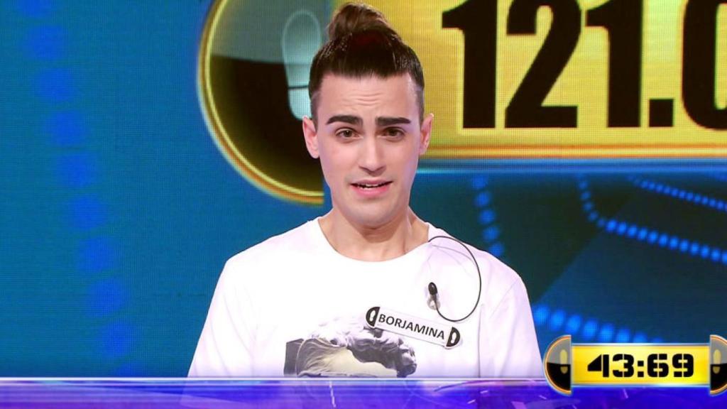 Borja Santamaría es concursante central de '¡Ahora Caigo!' desde el 7 de abril.