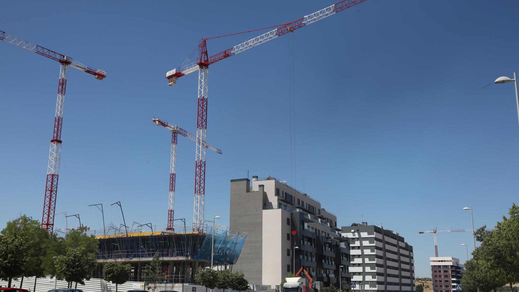Imagen de recurso de un edificio residencial en construcción.