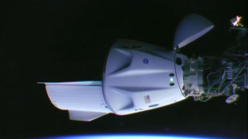 Crew Dragon acoplada a la ISS.