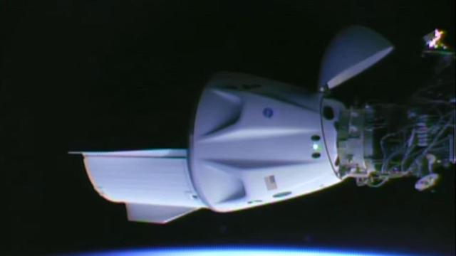 Crew Dragon acoplada a la ISS.