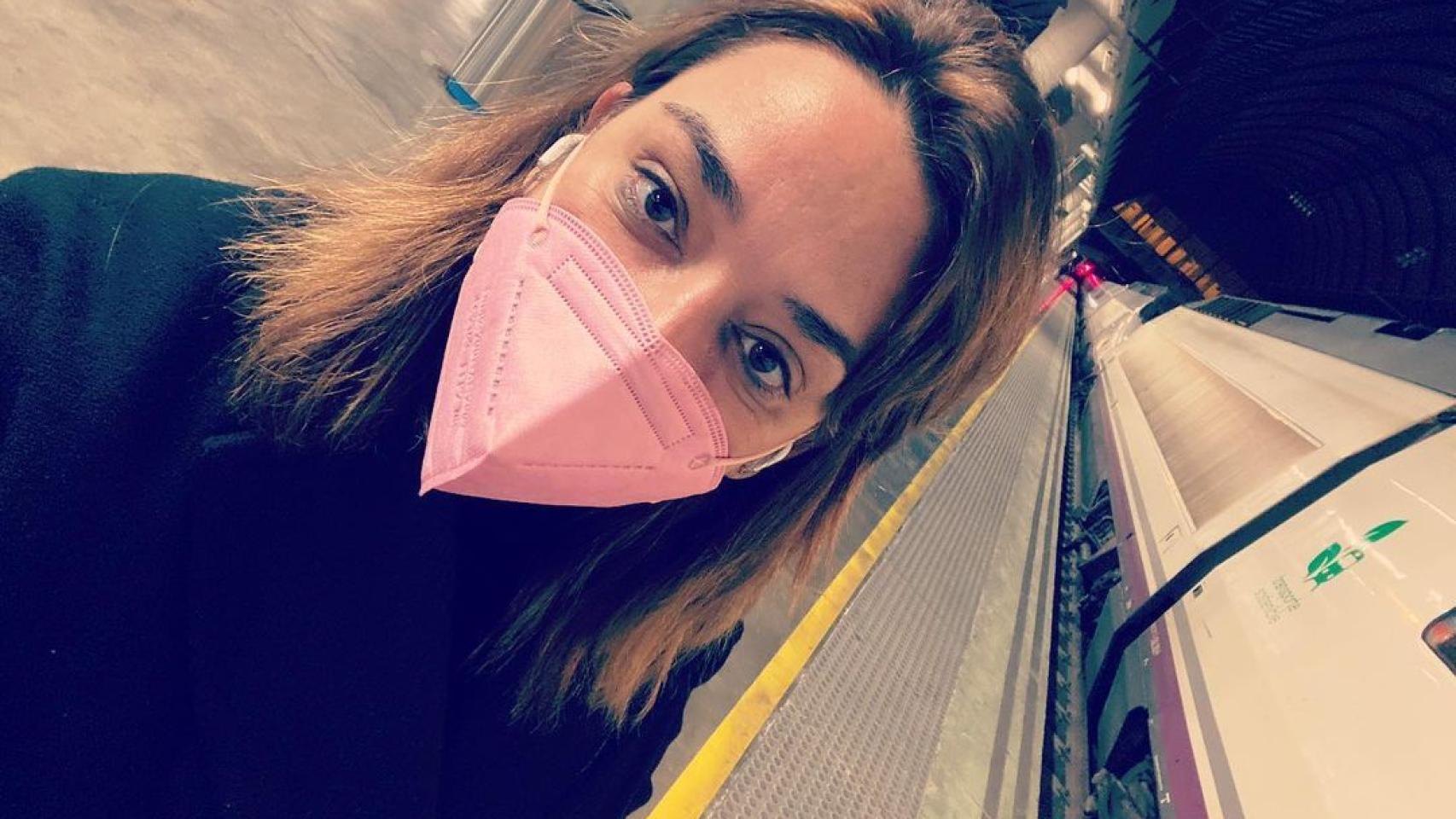 Imágenes del día: la fotografía de Nuria Roca en la cama que recibe esta reacción de Iker Casillas