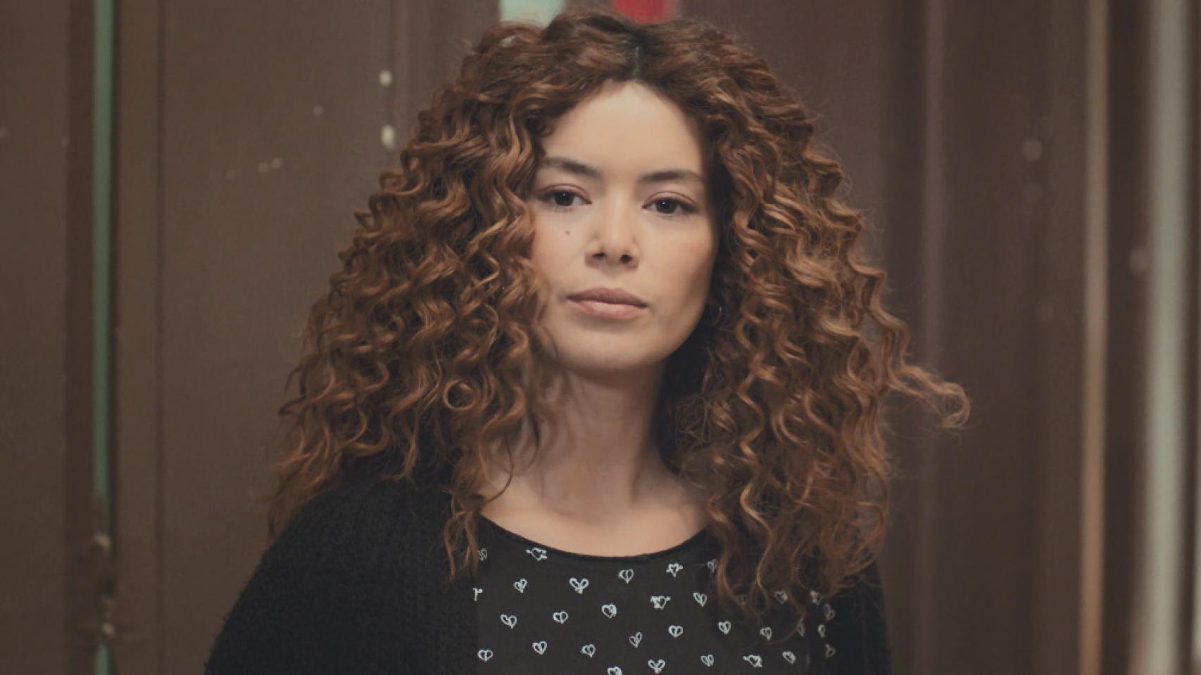 Avance en fotos de 'Mujer': Sirin sigue incitando a Nisan y Doruk en el odio hacia Arif