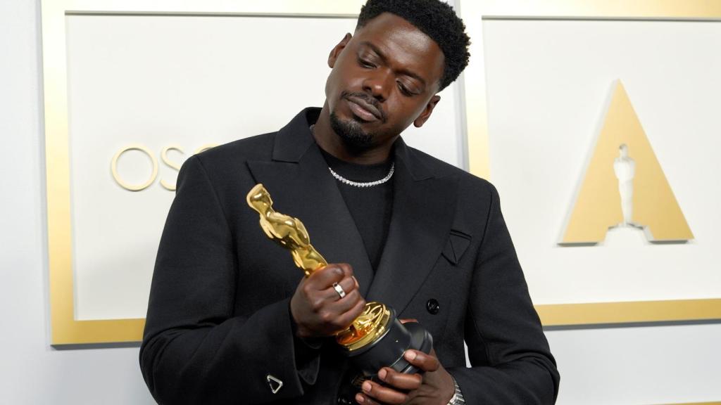 Daniel Kaluuya, mejor actor secundario por la película 'Judas y el mesías negro'.