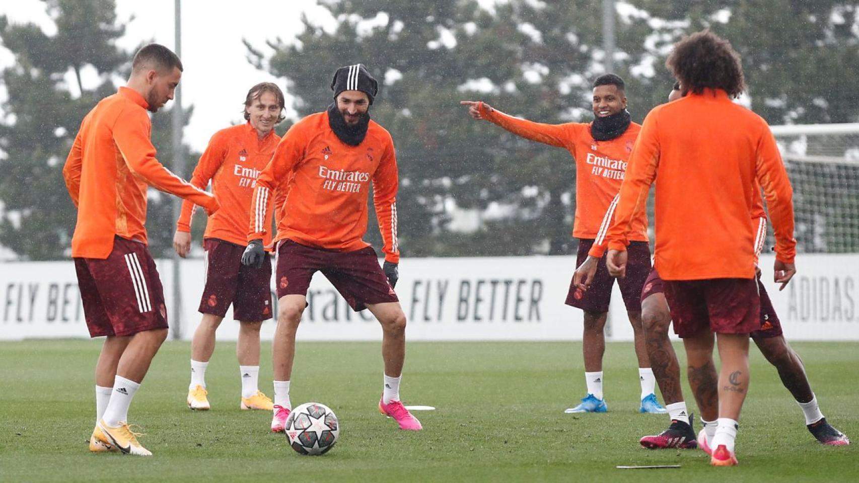 Eden Hazard, Luka Modric, Karim Benzema, Rodrygo Goes y Marcelo, durante un entrenamiento del Real Madrid