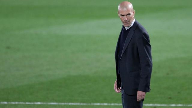 Zidane sigue desde la banda el Real Madrid - Chelsea