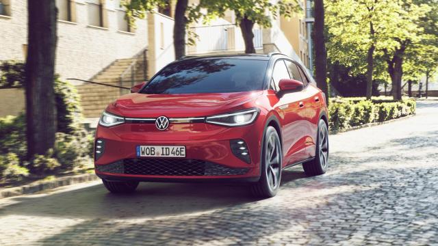 El Volkswagen ID.4 GTX es un SUV eléctrico con enfoque deportivo.