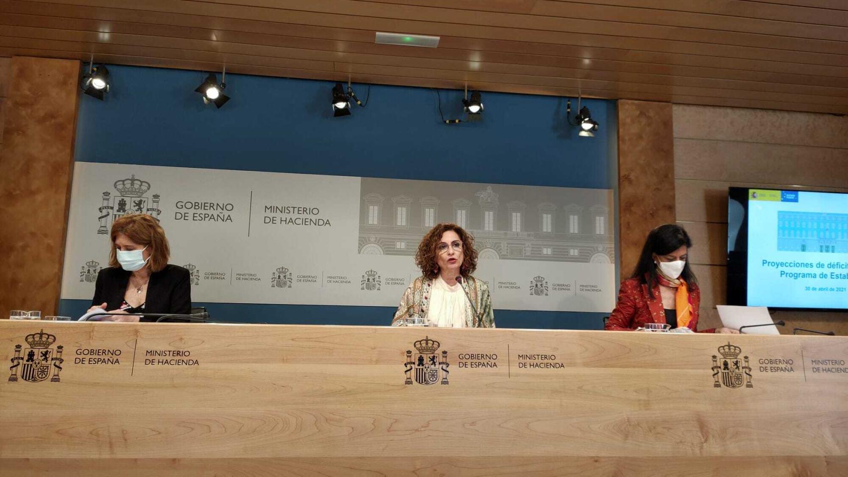 María Jesús Montero, ministra de Hacienda durante la presentación del Plan de Estabilidad.