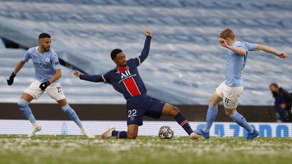 Entrada de Abdou Diallo a Kevin De Bruyne