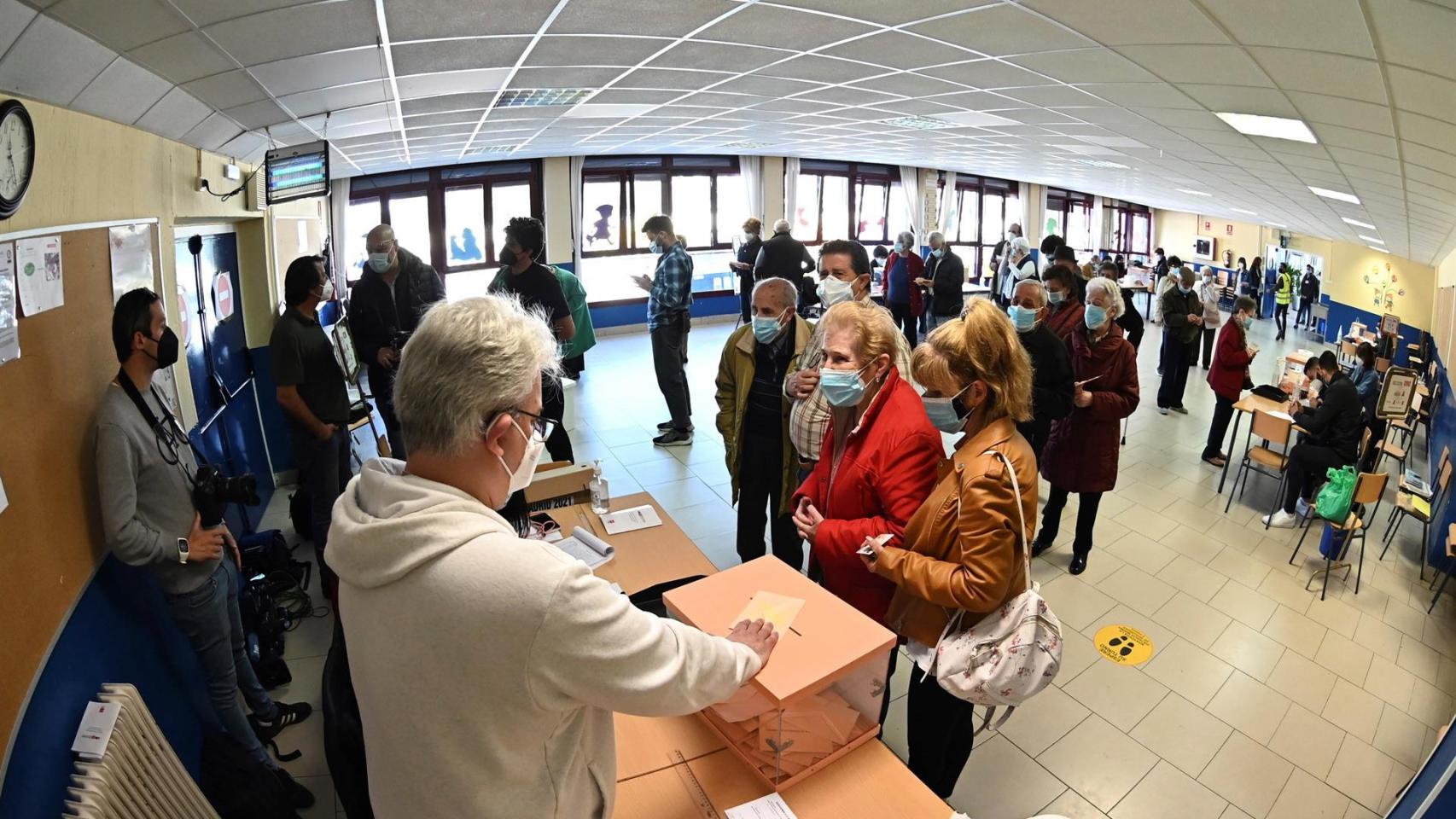 EL CIS de Tezanos revoluciona las elecciones del 13-F antes de que arranque la campaña