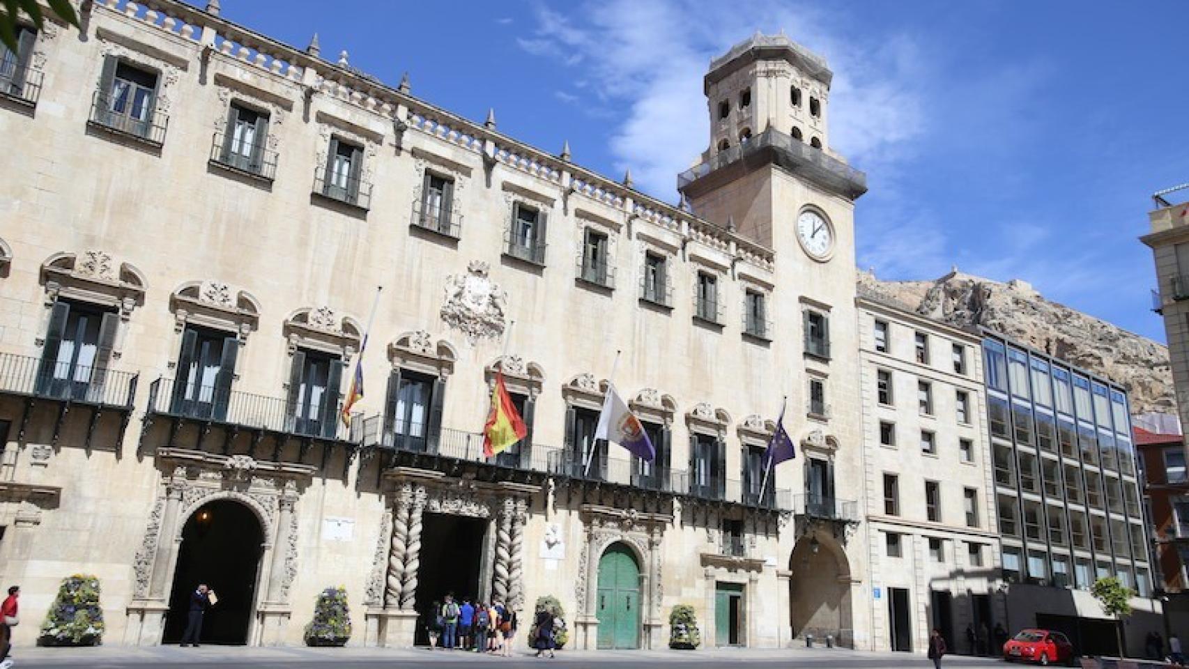 Plaza del Ayuntamiento de Alicante.