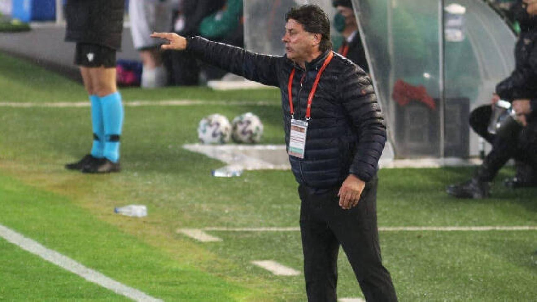 Alejandro Menéndez en un partido del Albacete